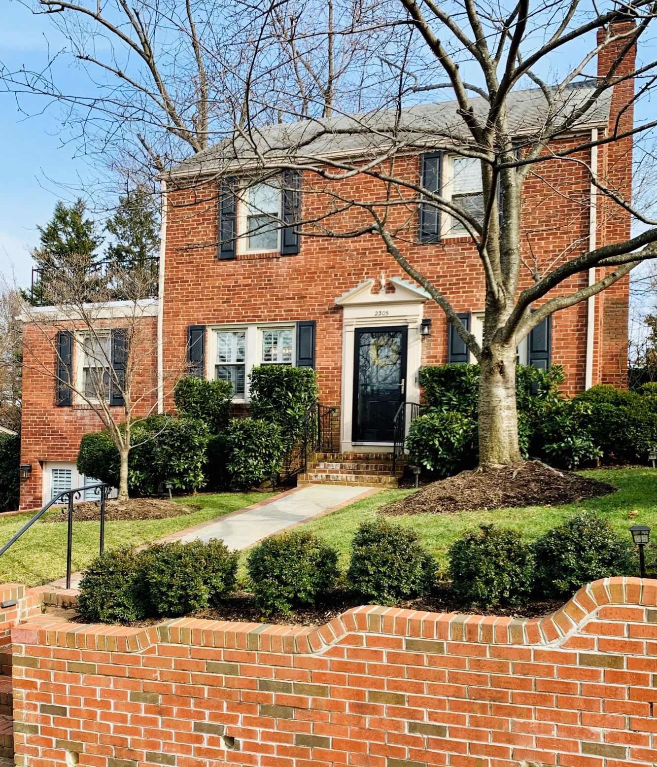 2305 N. Monroe St. Arlington, VA 22207